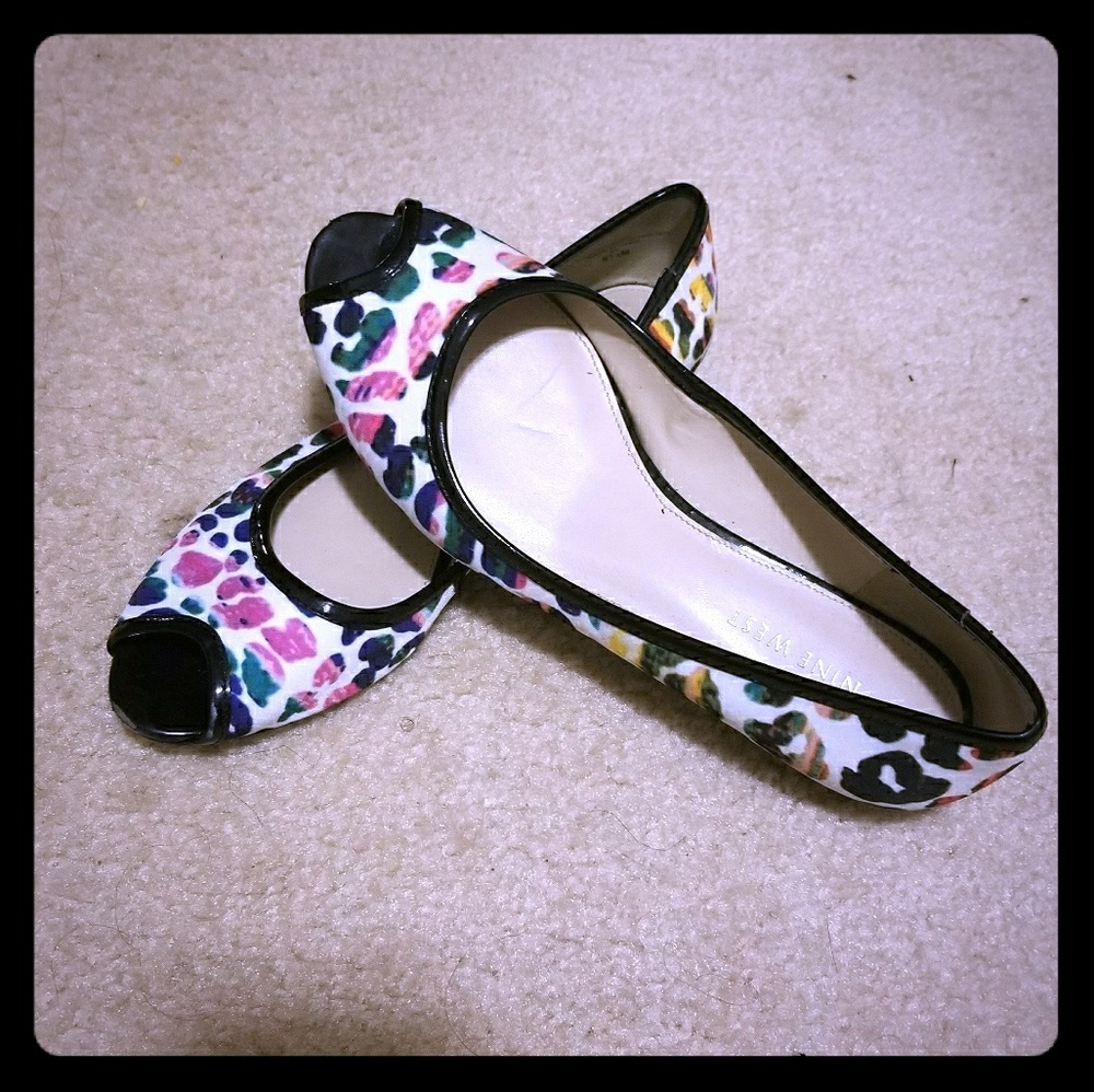 Nine west animal print flat peep toe